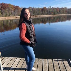 Meet your Posher, Lauren